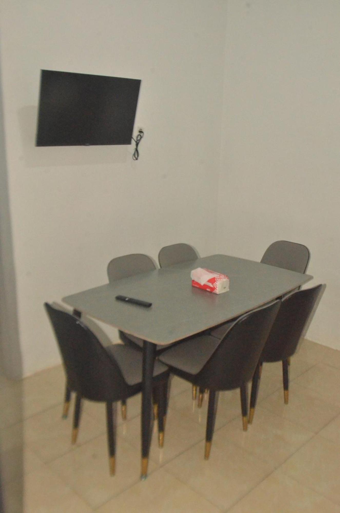 Baronda Guest House 소롱 외부 사진