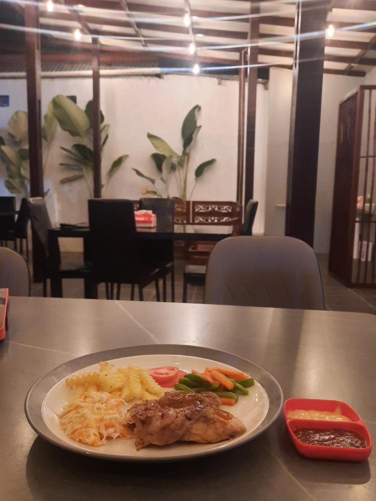 Baronda Guest House 소롱 외부 사진