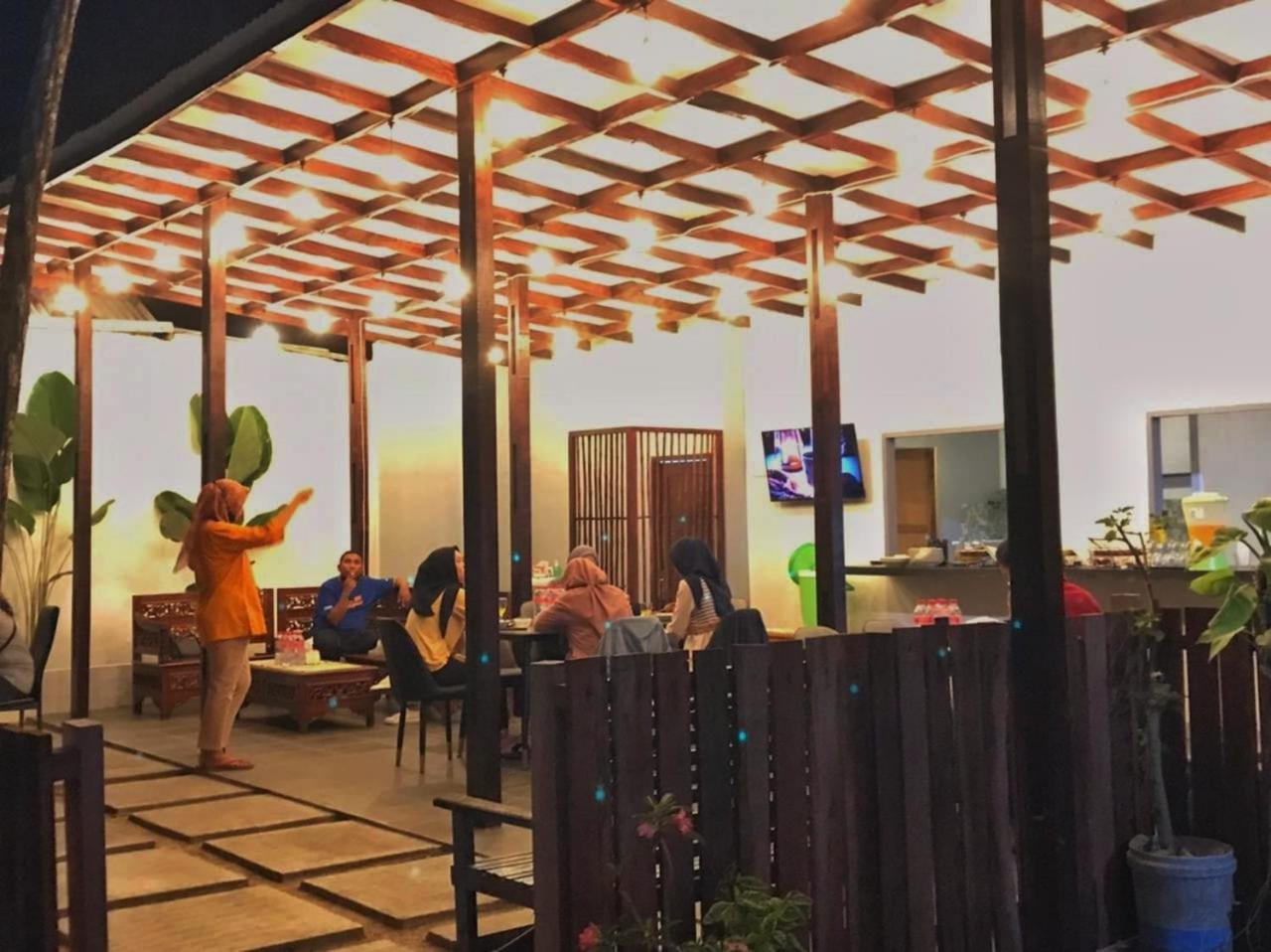 Baronda Guest House 소롱 외부 사진