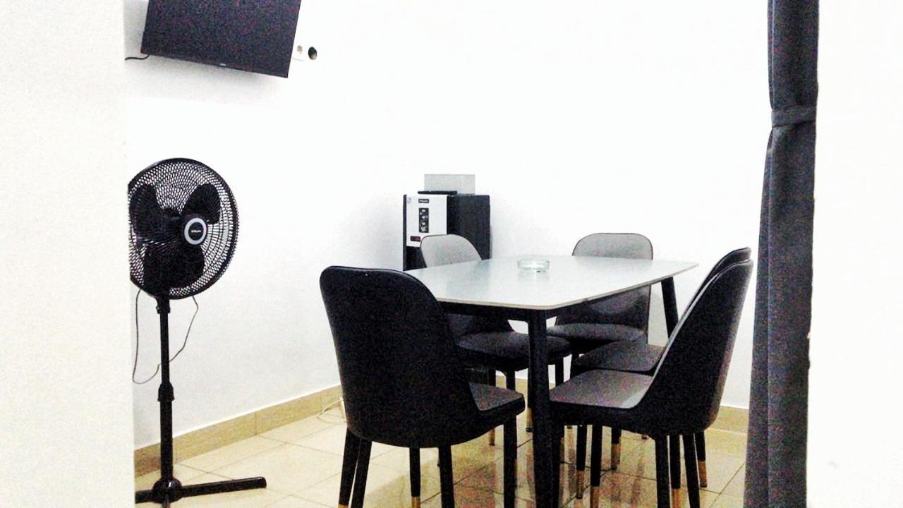 Baronda Guest House 소롱 외부 사진