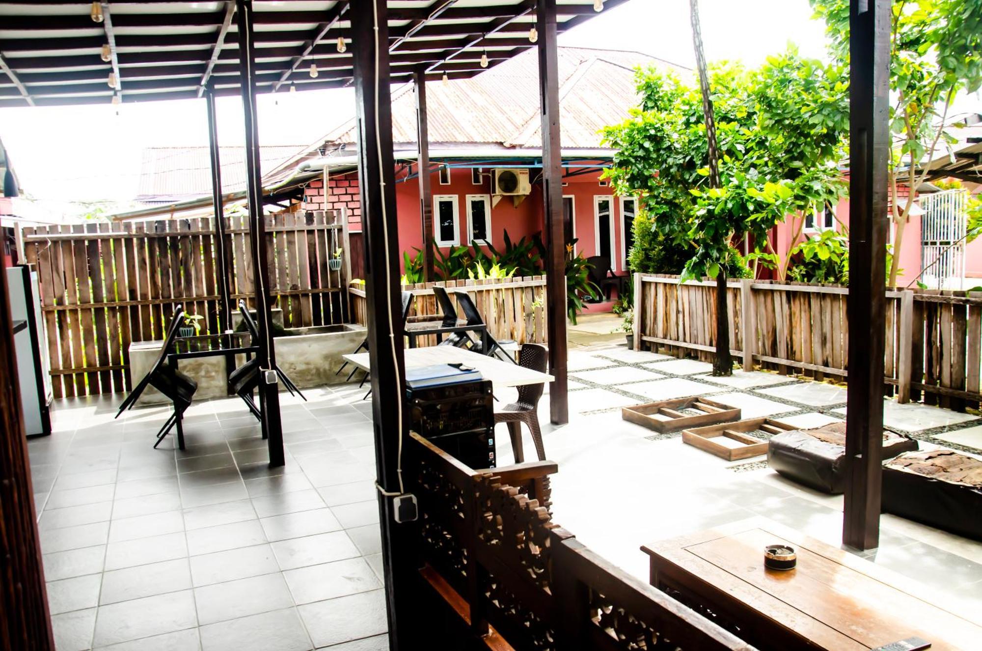 Baronda Guest House 소롱 외부 사진